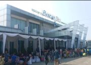 KM Kelud Tiga Jam Telat Sandar, Ribuan Penumpang Padati Pelabuhan Belawan