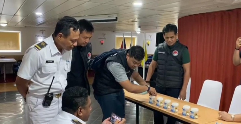 Satres Narkoba Tes Urine Mendadak ABK KM Kelud