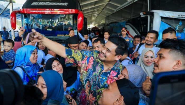 Warga Antusias Ikut Mudik Gratis Bareng Pemko Medan, Bobby Nasution Berangkatkan 6.060 Pemudik