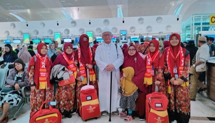 Hafal 30 Juz Alquran, Santri Pesantren Baitul Mustaqfirin Al Amir Umrah Gratis