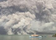 Erupsi Gunung Ruang Diprediksi Picu Tsunami