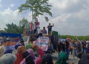 Terancam Digusur, Ratusan Warga Desa Sampali Geruduk Kantor PT NDP