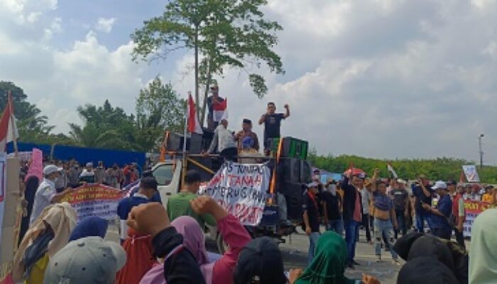 Terancam Digusur, Ratusan Warga Desa Sampali Geruduk Kantor PT NDP