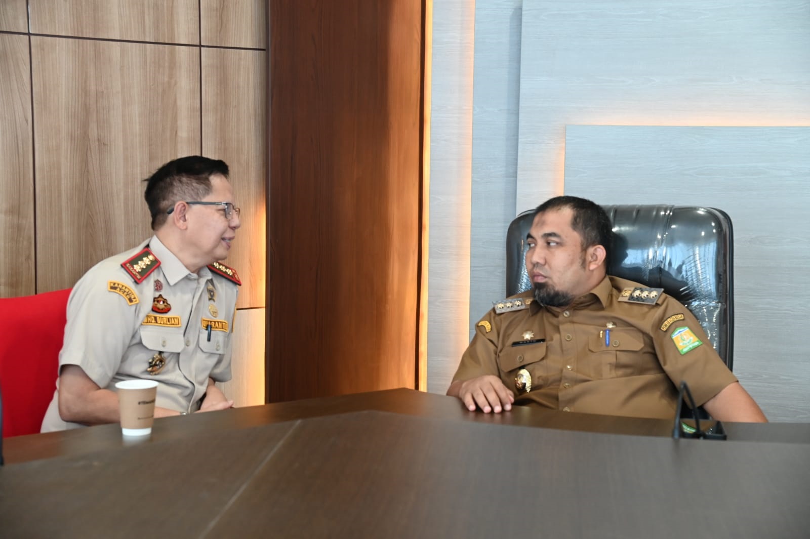 Pj Bupati Aceh Besar Terima Audiensi Kepala Badan Karantina Provinsi Aceh Pj Bupati Aceh Besar Terima Audiensi Kepala Badan Karantina Provinsi Aceh