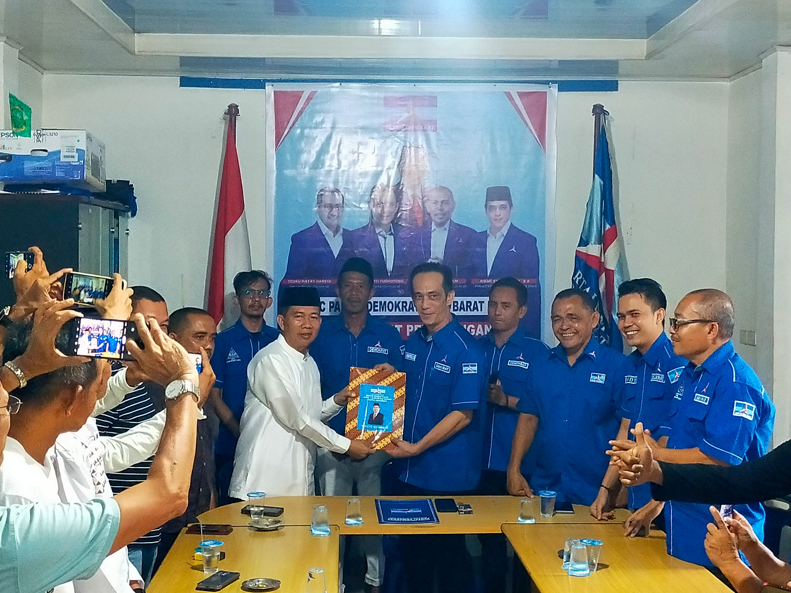 Ikut Berlaga Pilkada Abdya, Sekda Salman Lirik 2 Parnas Besar Ikut Berlaga Pilkada Abdya, Sekda Salman Lirik 2 Parnas Besar