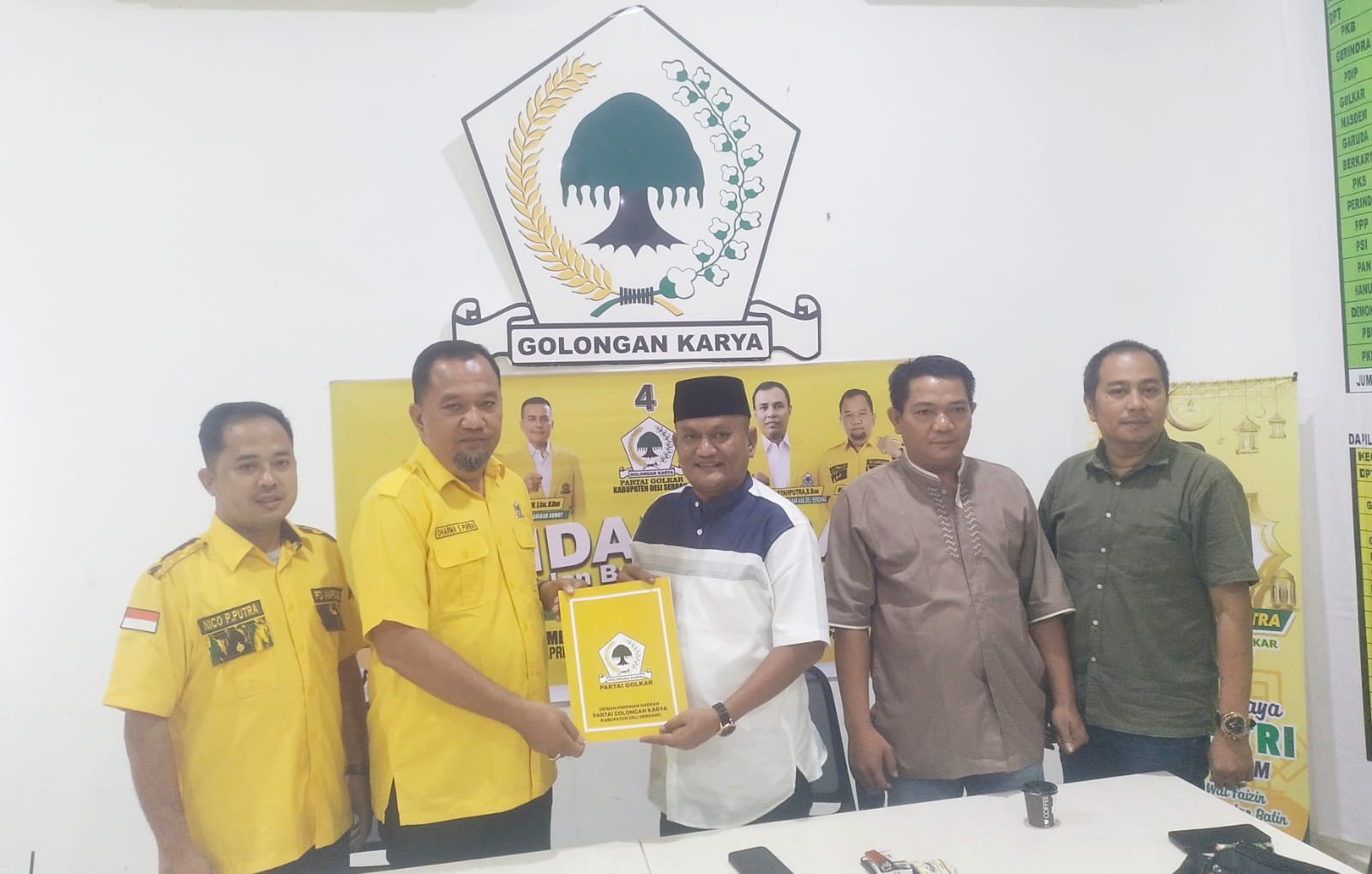 Bupati Petahana Yusuf Siregar Ambil Formulir Balon Bupati Deliserdang Dari Golkar Bupati Petahana Yusuf Siregar Ambil Formulir Balon Bupati Deliserdang Dari Golkar