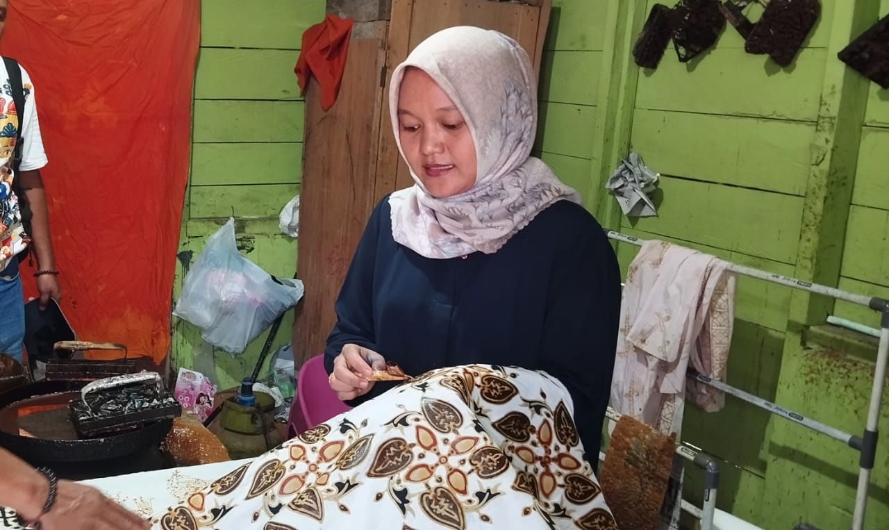 Sentuhan PT AR Di KUB Batik Tapsel