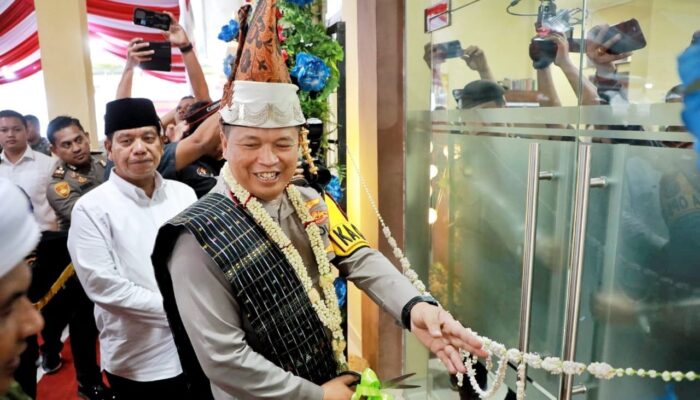 Kapoldasu Resmikan Gedung Baru Polsek Parapat, Ini Pesannya