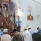 Waketum II DPD BKPRMI Aceh Timur, Tgk Ridwan Idy, menyampaikan tausiah berkaitan dengan pentingnya kelestarian lingkungan dan tata cara menjaga hutan dan melindungi satwa liar dalam Safari Ramadan 1445 hijriyah di Masjid Baitul Hidayah Alue Ie Mirah, Indra Makmu, Aceh Timur, Minggu (31/3) malam. Waspada/Muhammad Ishak
