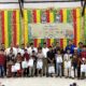 Rektor Unsam Langsa, Hamdani didampingi 20 anak yang telah dikhitan gratis, di Aula setempat, Rabu (3/4). Waspada/Rapian.