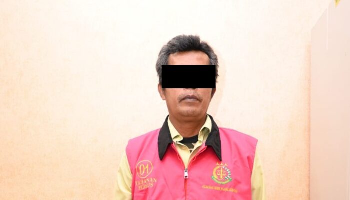 Kejari P Sidimpuan Tahan Mantan Kades Batang Bahal