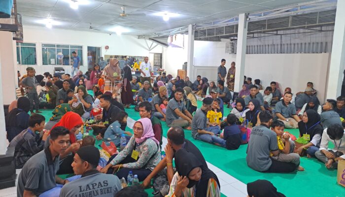 WBP Labuhan Ruku Buka Puasa Bersama Keluarga