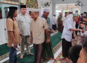 Berbagi Kebahagian, Salim Fakhry Serahkan Santunan Anak Yatim Piatu