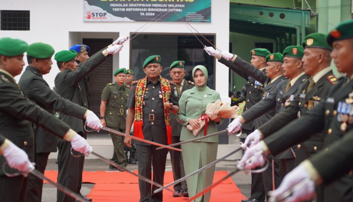 Pedang Pora Sambut Danrem 011/Lilawangsa Yang Baru