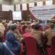 Pj Gubernur Aceh diwakili Plh Asisten I Yusrizal menyampaikan sambutannya saat membuka Rakerda Program Bangga Kencana dan Percepatan Penurunan Stunting yang digelar BKKBN Aceh di Hotel Hermes Banda Aceh, Selasa (02/04/24). (Waspada/T.Mansursyah)