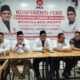 Ketua Panitia Seleksi Daerah (Panselda) Bacakada PKS Kota Binjai, yang juga Ketua DPD PKS Kota Binjai, Muhty Ardiansyah, bersama kader PKS lainnya memberikan keterangan terkait pelaksanaan penjaringan bacakada. (Waspada/ist)