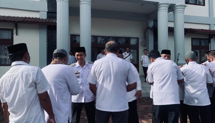 Pemkab Agara Gelar Apel Gabungan Diwarnai Saling Memaafkan