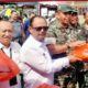 Wabup H Zonny Waldi, Danrem 022/PT Kolonel Inf Agustatius Sitepu bersama Dandim 0207/Sml Letkol Inf Slamet Faozan saat menghadiri gelar Bazar TNI dalam rangka menyambut Hari Raya Idul Fitri 1445 H/2024 M di lapangan Rambung Merah, Selasa (2/4).(Waspada/ist).