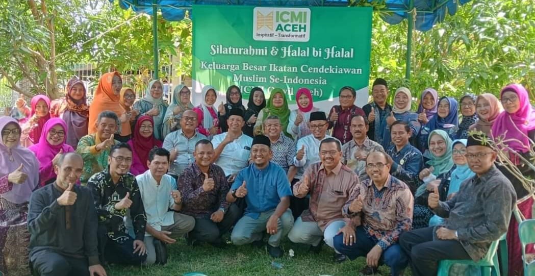 MPW ICMI Aceh gelar silaturrahmi dan halal bi halal di rumah kediaman Ketua ICMI Aceh kawasan Darussalam, Aceh Besar, Minggu (21/04/24).(Waspada/T.Mansursyah)