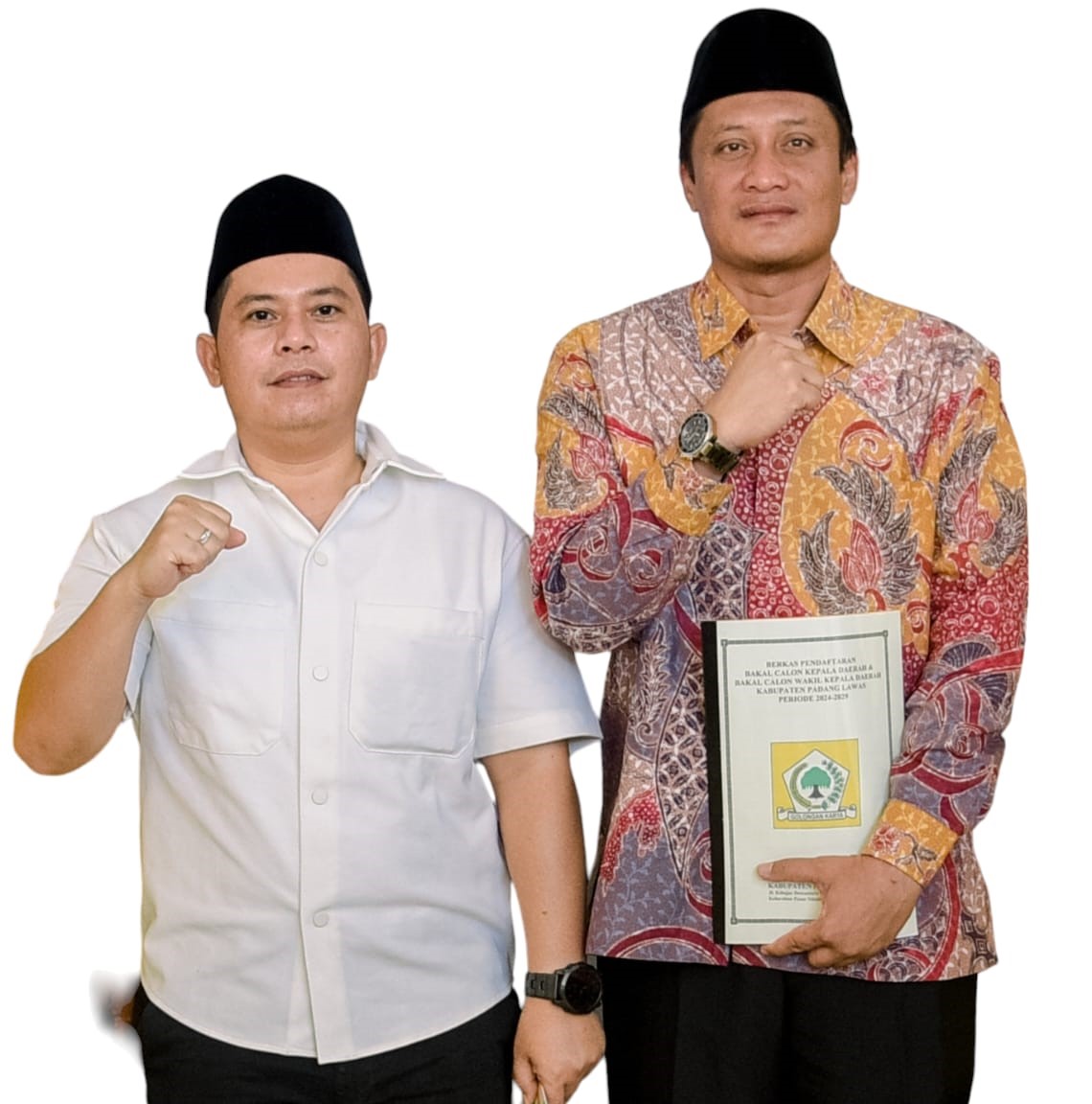 Putra Mahkota Alam Hasibuan, SE dan H. Achmad Fauzan Nasution, SQ, M.Pd usai mendaftar sebagai Bakal Calon Bupati dan Wakil Bupati Padanglawas periode 2024-2029 ke DPD Partai Golkar Kabupaten Padanglawas. (Waspada/Ist)