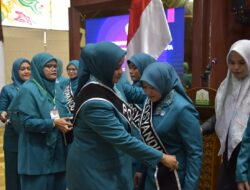 Cut Rezky Handayani Dikukuhkan Jadi Pj Ketua Pembina Posyandu Aceh Besar