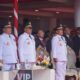 Penjabat (Pj) Gubernur Aceh, Bustami Hamzah yang ikut didampingi sejumlah Pj Bupati dan Walikota se Aceh, menghadiri Puncak Peringatan Hari Otonomi Daerah (Otda) XXVIII (28) di halaman Balai Kota Surabaya, Kamis (25/4). (Waspada/Ist)