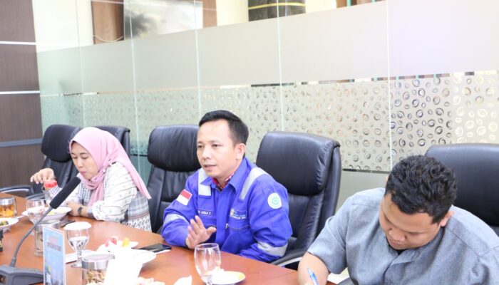Manajemen IP UPB Berdiskusi Dengan Awak Media