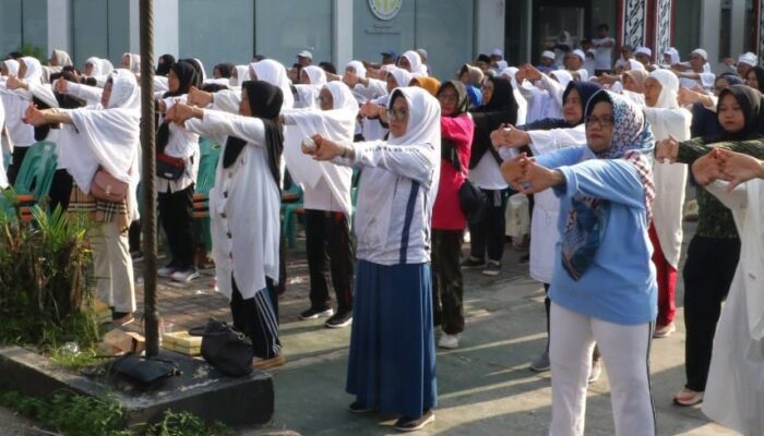 Jamaah Calon Haji P.Siantar Senam Sehat Bersama Wali Kota