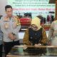 Wali Kota Pematangsiantar Susanti Dewayani menandatangani prasasti peresmian gedung P3S Pematangsiantar-Simalungun dan sekitarnya di Jl. Sisingamangaraja, Kel. Bukit Sofa, Kec. Siantar Sitalasari, Minggu (28/4).(Waspada-Ist).