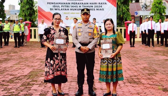 Kapolres Nias Berikan Penghargaan Kepada Masyarakat Dan Personel Berprestasi