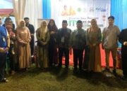Bupati Tapsel Dolly Putra Parlindungan Pasaribu (4 kanan) foto saat mengunjungi booth BPJS Ketenagakerjaan di lokasi MTQ. Waspada/ist.