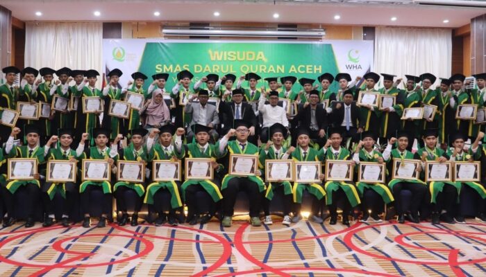 Dayah Darul Quran Aceh Wisuda 42 Santri Tingkat SMA