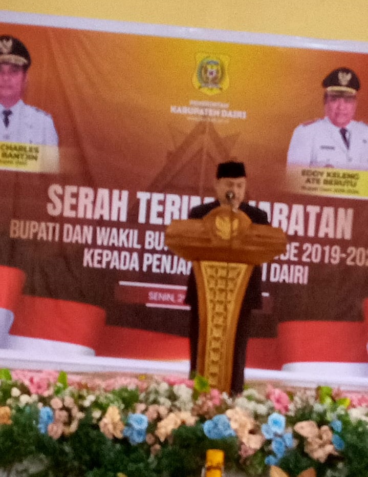 Pj. BUPATI Dairi  Surung Carles Bantjin pada saat sambutan perdananya di hadapan Forkopimda, tokoh Masyarakat beserta ASN di Gedung Balai Budaya Sidikalang. Waspada/Kartolo Munte