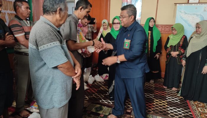 ICMI Aceh Peduli Berbagi Paket Untuk Anak Yatim Dan Dhuafa