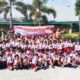SETELAH sosialisasi, Dinas Ketapang dan Pertanian Samosir foto bersama dengan siswa-siswi di SDN 28 Parlondut, Kec. Pangururan. Waspada/ist.