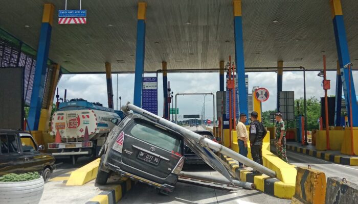 Rem Blong Akibatkan Kecelakaan Di Gerbang Tol Tebingtinggi