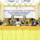 Pimpinan DPRK Banda Aceh dengan pakaian adat Aceh pada sidang paripurna istimewa peringatan HUT ke 819 Kota Banda Aceh di gedung DPRK Banda Aceh, Senin (22/04/24).(Waspada/T.Mansursyah)
