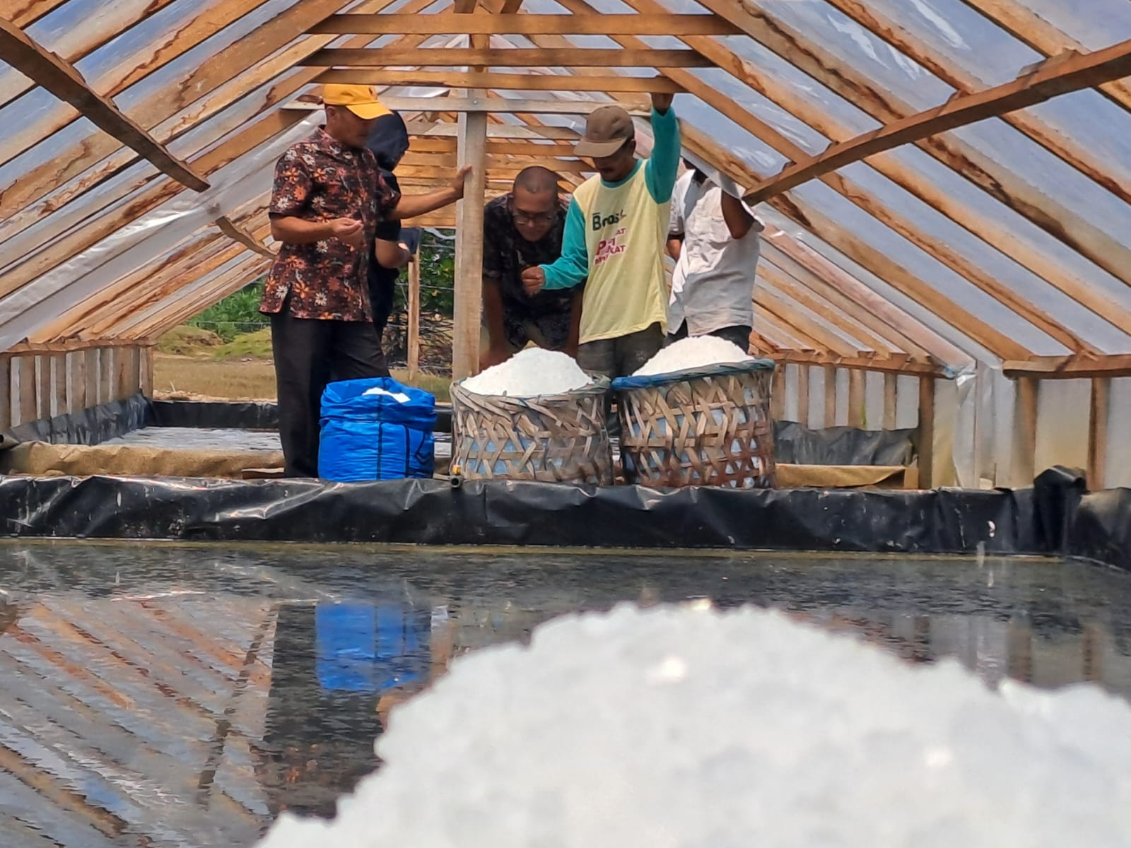 El Nino Untungkan Petani Garam Aceh Utara