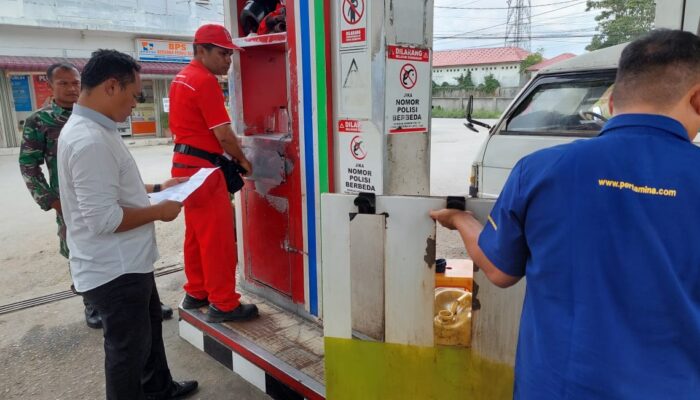 Polres Taput Awasi Distribusi BBM Di SPBU Jelang Idulfitri 1455 H