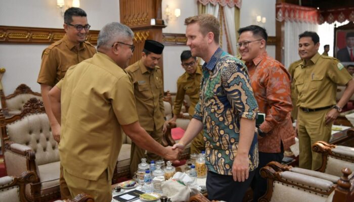 Terima Kunjungan Penasehat Politik Kedubes Inggris, Pj Gubernur Jamin Aceh Aman