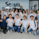 President Director & CEO Sequis Life Ted Margono bersama President Director Sequis Financial Edisjah berpose bersama para agen Sequis di Pekanbaru usai meresmikan meresmikan kantor pemasaran Sequis, yakni Legend Fighter pada  Sabtu, 27 April 2024.