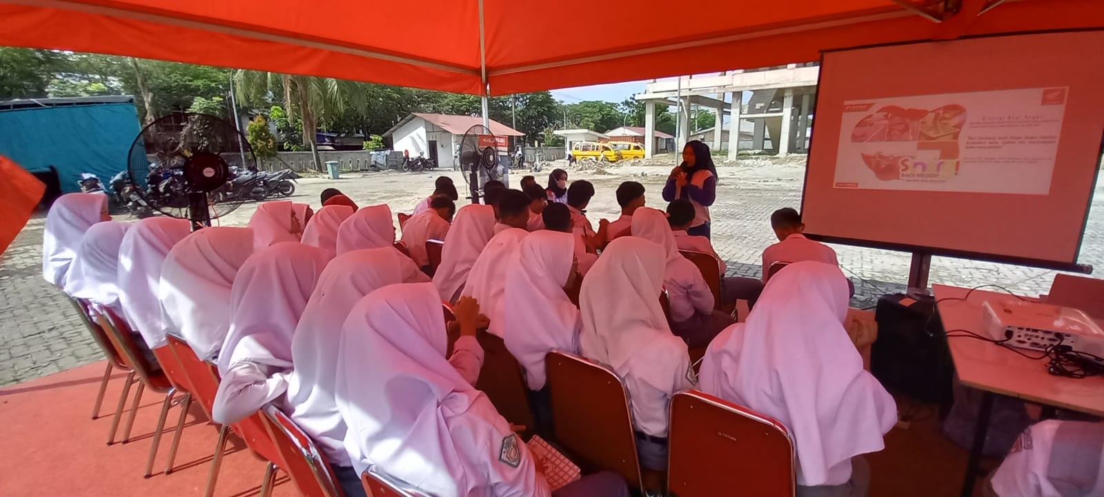 Siswa Mamiyai Al-Ittihadiyah Antusias Edukasi Safety Riding