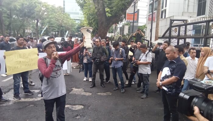 Jurnalis Tolak Revisi RUU Penyiaran