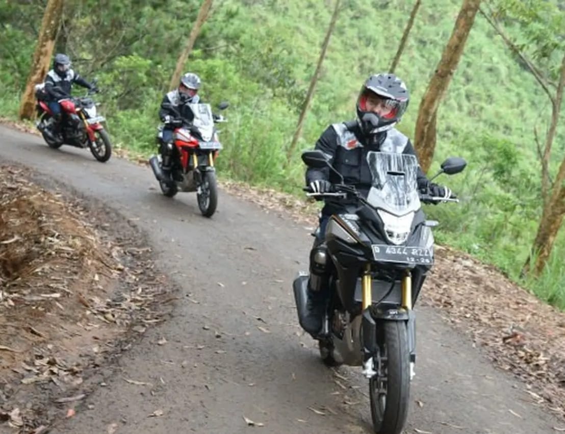 Tips Berkendara Ketika Melewati Jalur Sempit