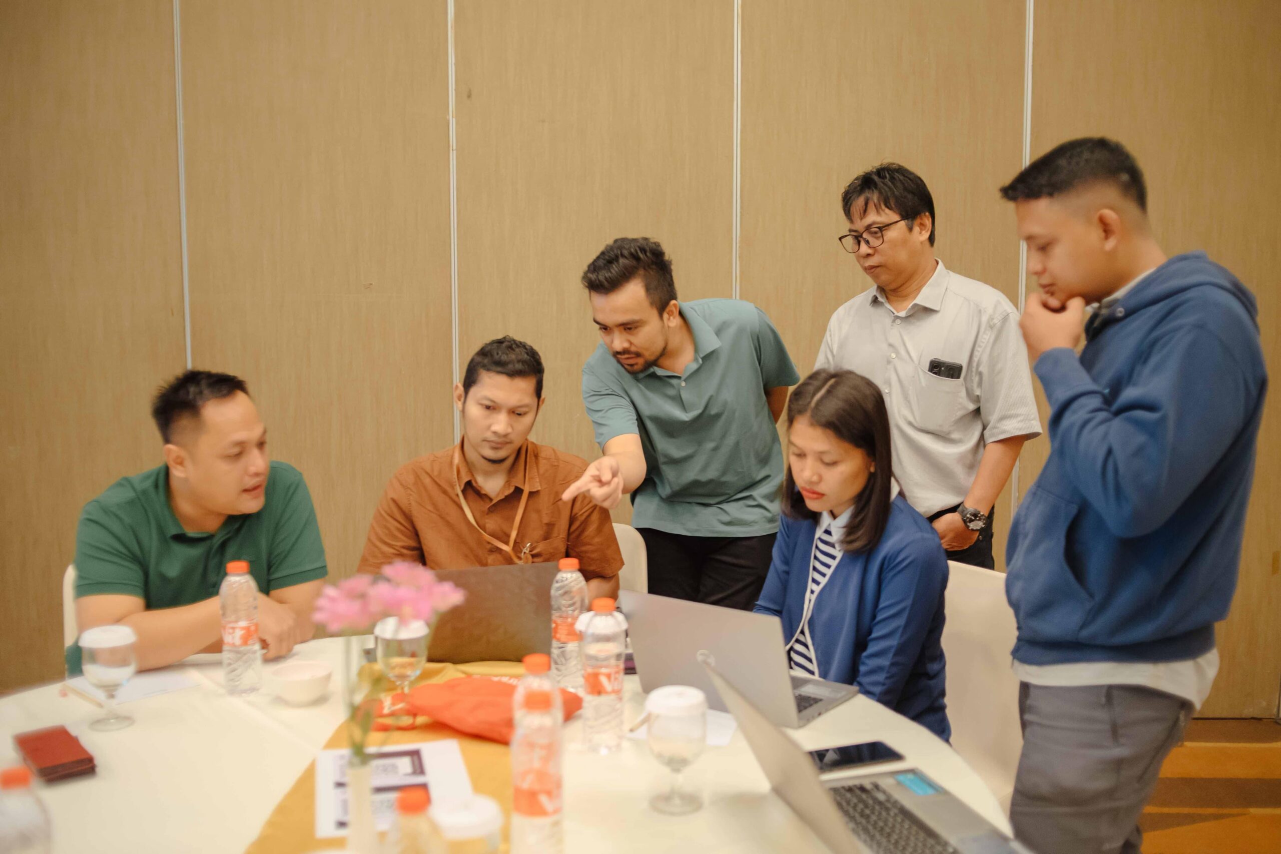 Manajemen dan pegawai PLN UIP SBU, menggelar kegiatan Ranger Summit 2.0 Next Capture of Transformation di Ballroom Hotel Santika Premier Dyandra, Rabu, 24 April 2024 lalu.