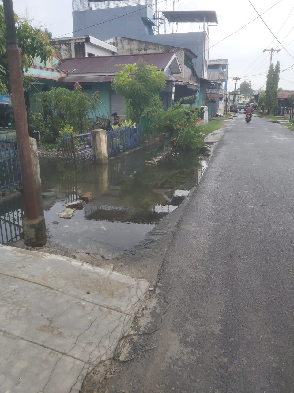 Hujan Deras, Rumah Warga Di Brandan Timur Tergenang