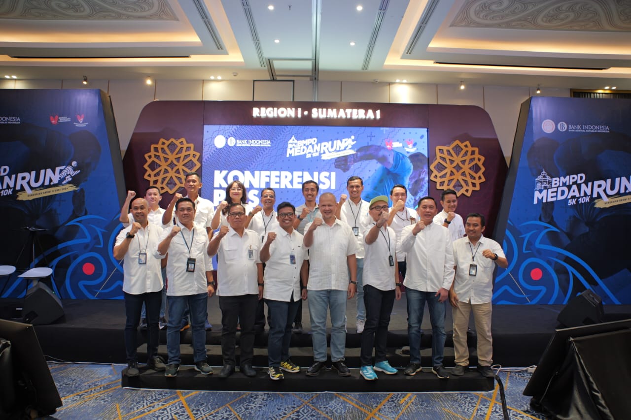 Panitia BMPD Run 2024 saat menggelar konfrensi pers sekaligus pembukaan pendaftaran early bird untuk event BMPD Medan Run 2024 di Menara Bank Mandiri Jl. Pulau Pinang No 1. Medan, Senin (6/5/2024).