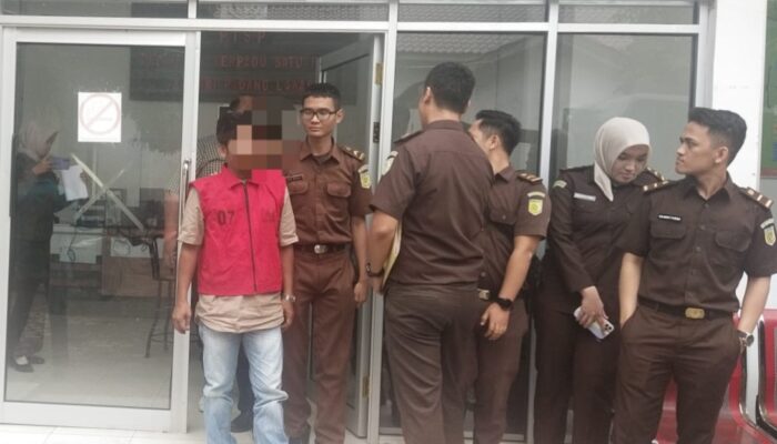 Diduga Selewengkan Dana Desa, Oknum Kades Sisoma Ditahan
