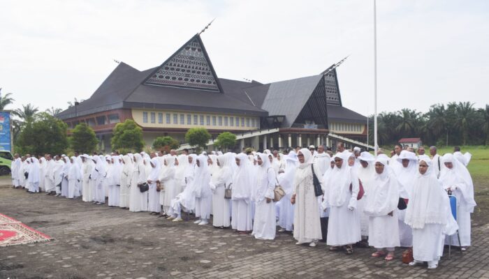273 Calhaj Palas Ikuti Manasik Akbar