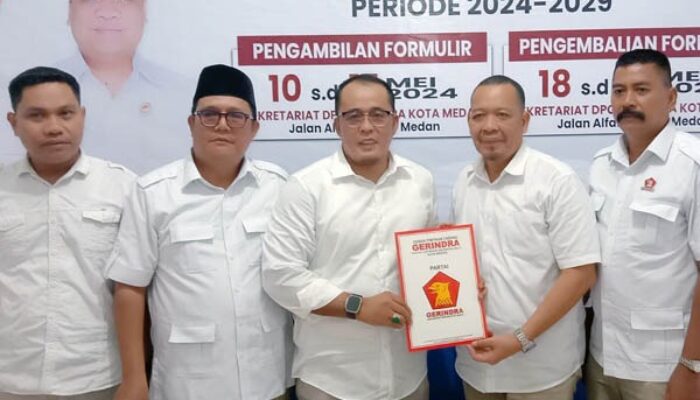 Aulia Rachman Datangi ‘Rumah Sendiri’ Ambil Formulir Calon Wali Kota Medan